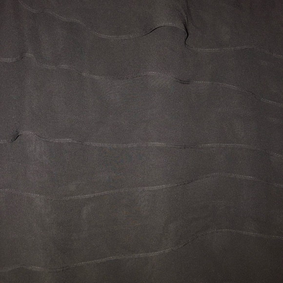 Ruffled To - Picture 2 of 3